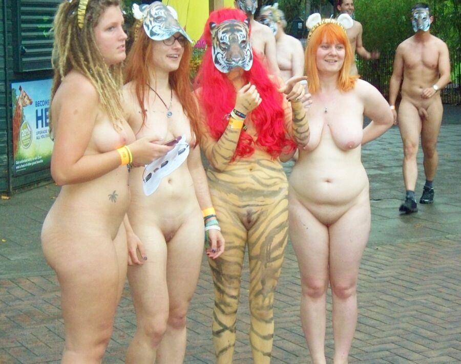 Free porn pics of London Zoo naked sluts 17 of 42 pics