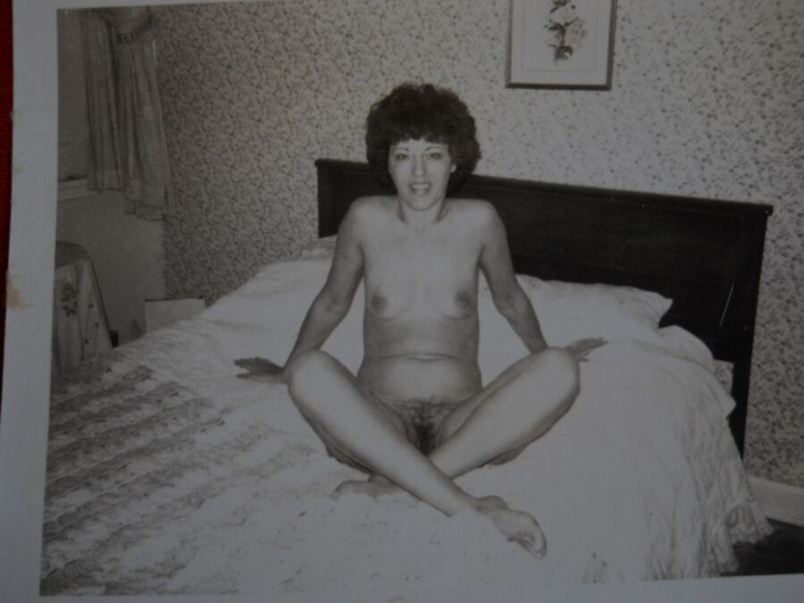 Free porn pics of Vintage Wife 6 of 10 pics