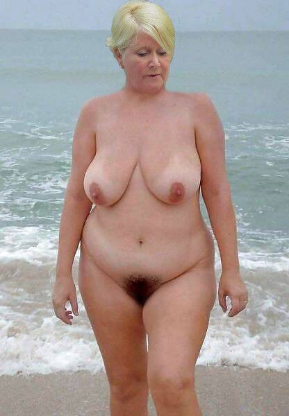 Free porn pics of Thick Mature exposed at the beach 21 of 23 pics