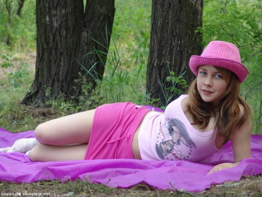 Free porn pics of Liza, The pink hat 11 of 113 pics