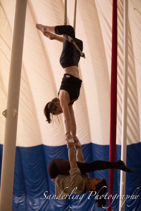 Free porn pics of Flexible stuntwoman gymnastics 23 of 44 pics