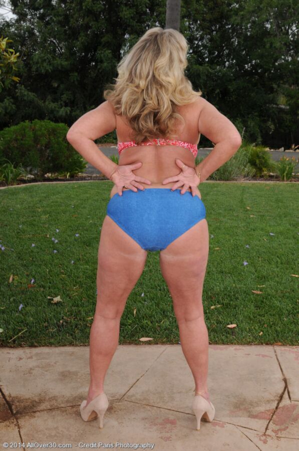 Free porn pics of Sexy Blonde MILF Karen Strips Naked Outdoors 4 of 15 pics