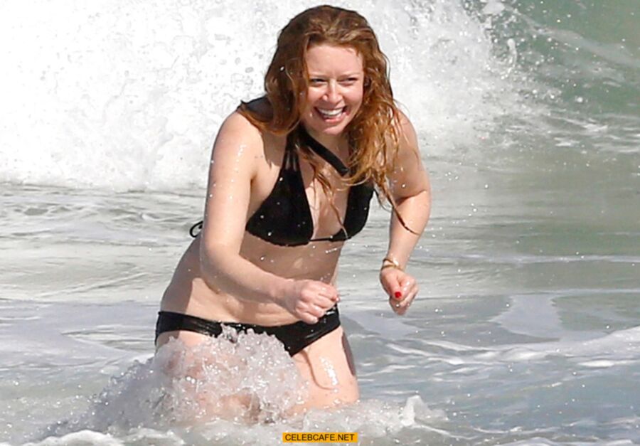 Free porn pics of Celebrity Natasha Lyonne nipple slip at the beach  2 of 7 pics