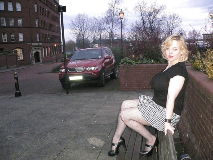 Free porn pics of British prostitute, Dawn (or Donna) 18 of 75 pics