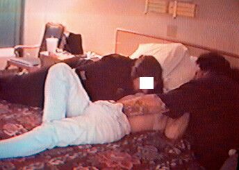 Free porn pics of threesome at motel, hubby home with kids 14 of 128 pics