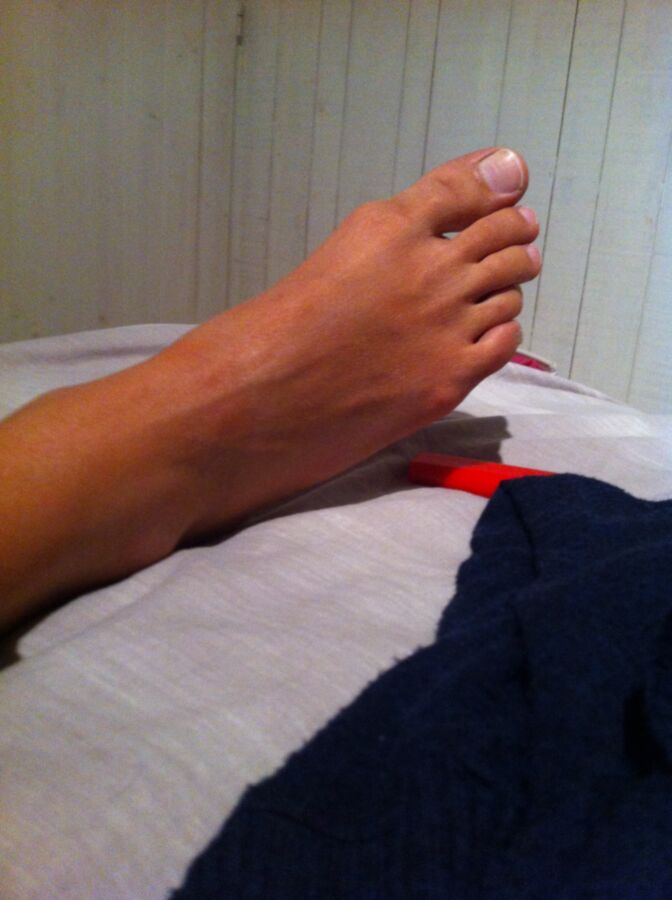 Free porn pics of les pieds de ma femme 12 of 13 pics