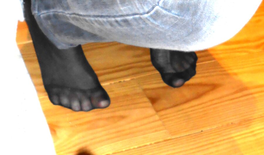 Free porn pics of les pieds de ma femme 4 of 13 pics