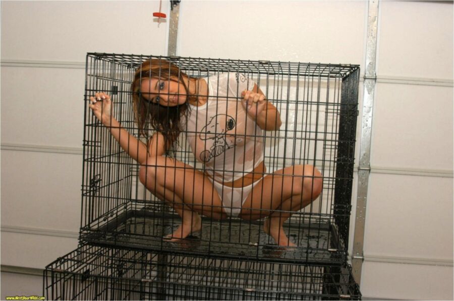 Free porn pics of girls in cages 2 of 8 pics