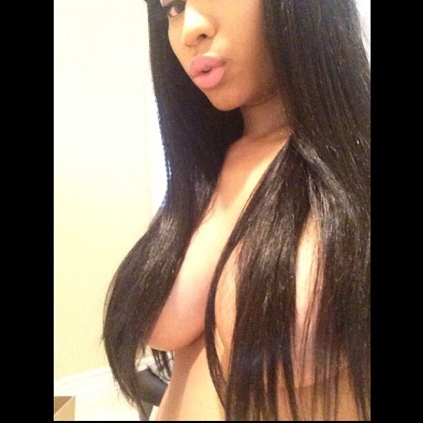 Free porn pics of Nicki Minaj and her amazing big boobs 9 of 70 pics