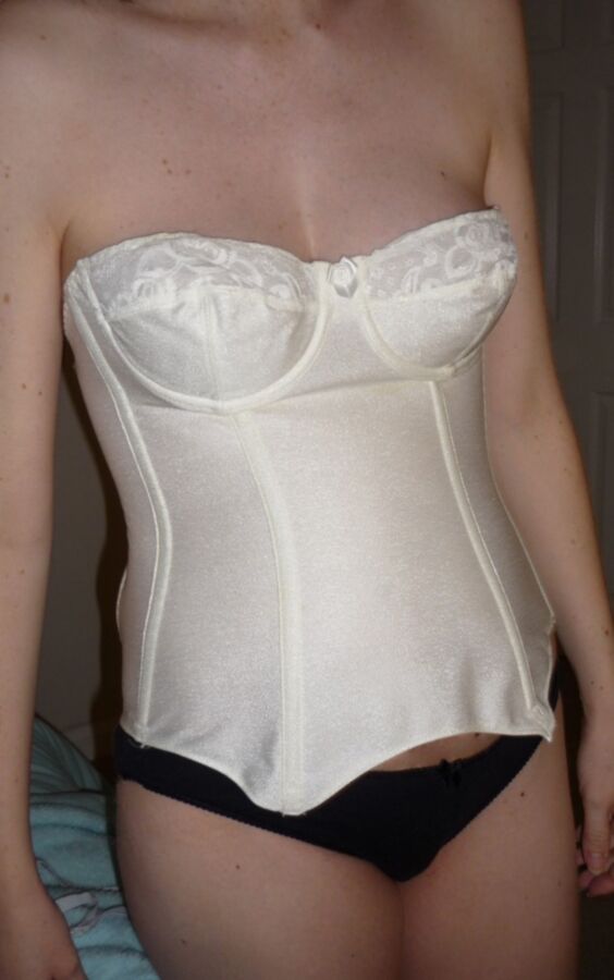 Free porn pics of TOY in a white Corset 3 of 21 pics