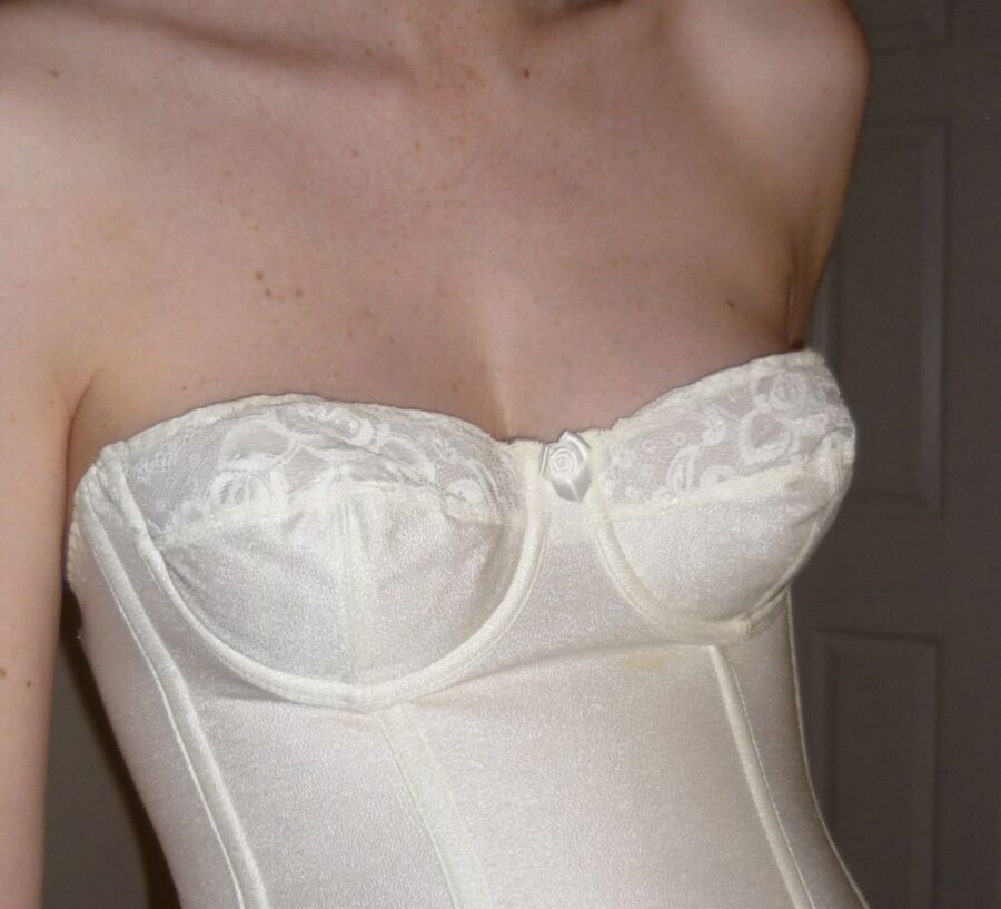 Free porn pics of TOY in a white Corset 10 of 21 pics